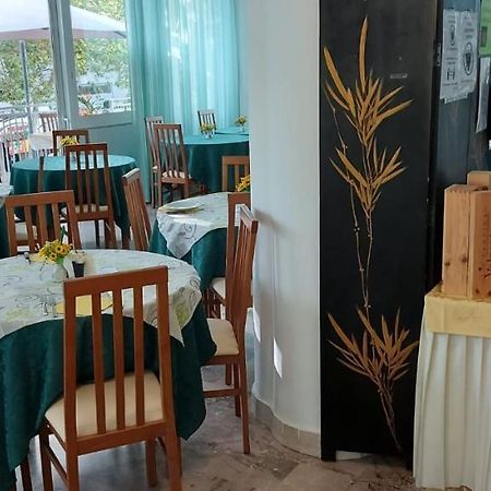 Hotel Santini Rimini Bagian luar foto