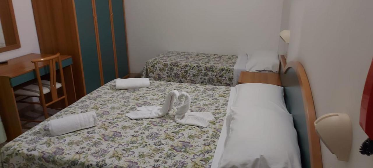 Hotel Santini Rimini Bagian luar foto