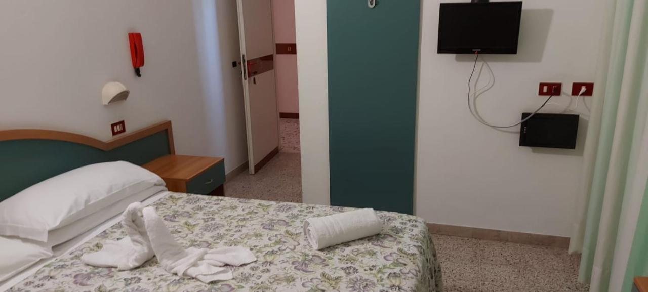 Hotel Santini Rimini Bagian luar foto