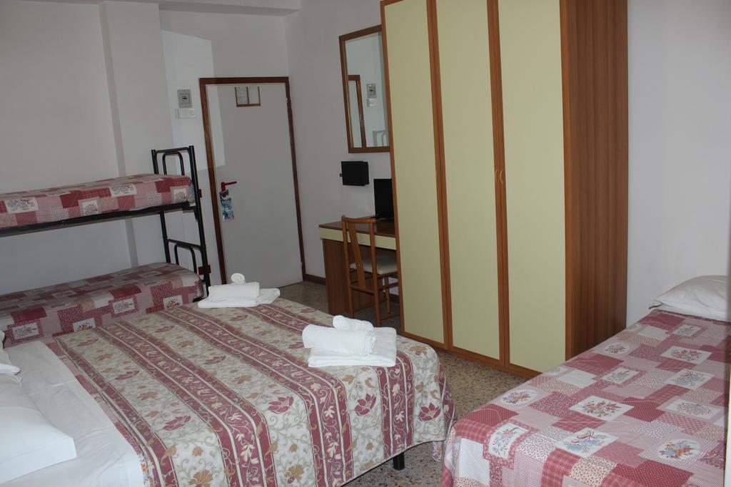 Hotel Santini Rimini Ruang foto